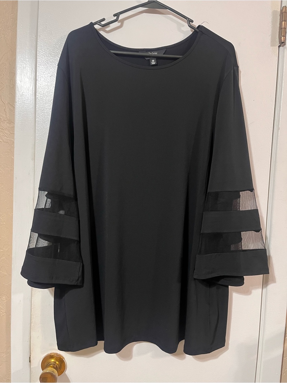 Slim Factor by Investments 2X Black Mesh-Insert Bell Sleeve Top